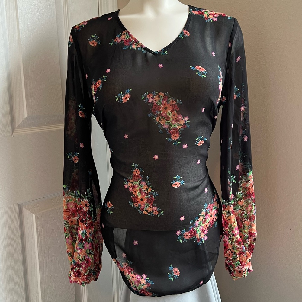Cabi Black Sheer Floral Blouse Medium V-Neck Lightweight
